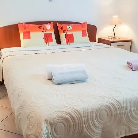 Apartment Stef Punta Skala Petrcane