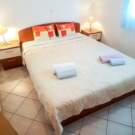 Apartment Stef Punta Skala
